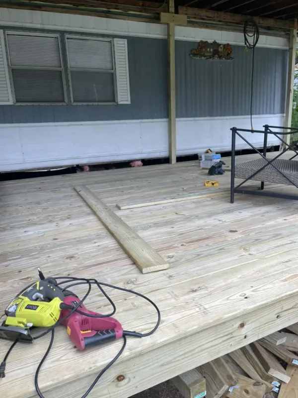 Little Deck Building